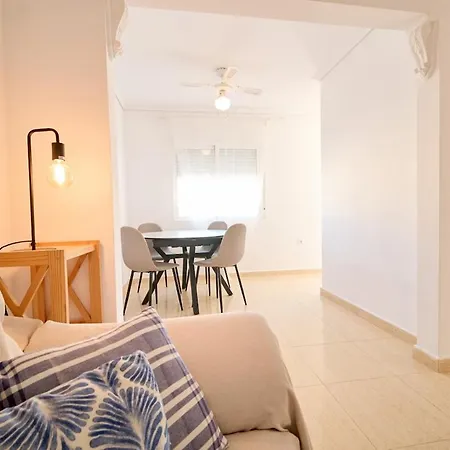 Soleado Adosado Esquinero Prázdninový dům