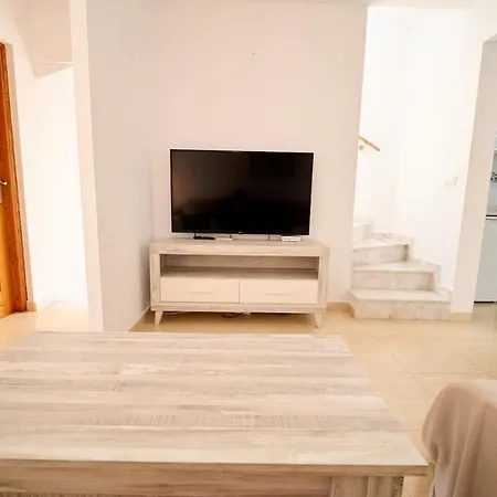 Soleado Adosado Esquinero Prázdninový dům *